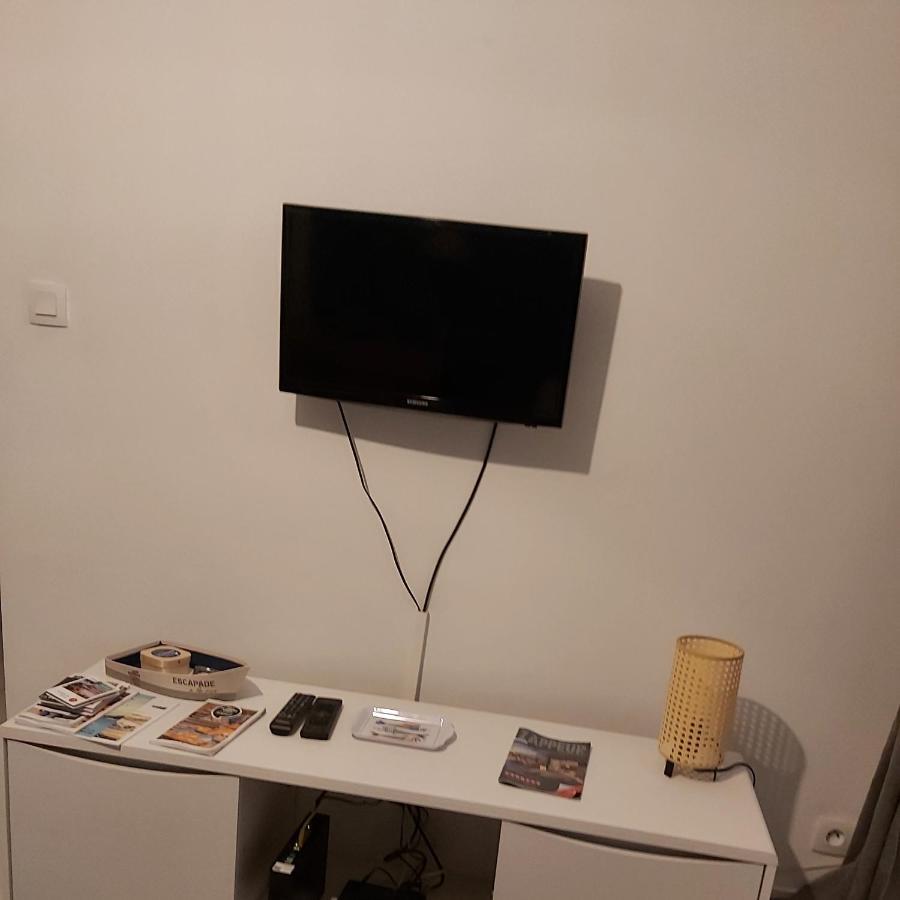 T2 Parking A Reserver Wi-Fi 10' A Pied Du Port Ван Екстериор снимка